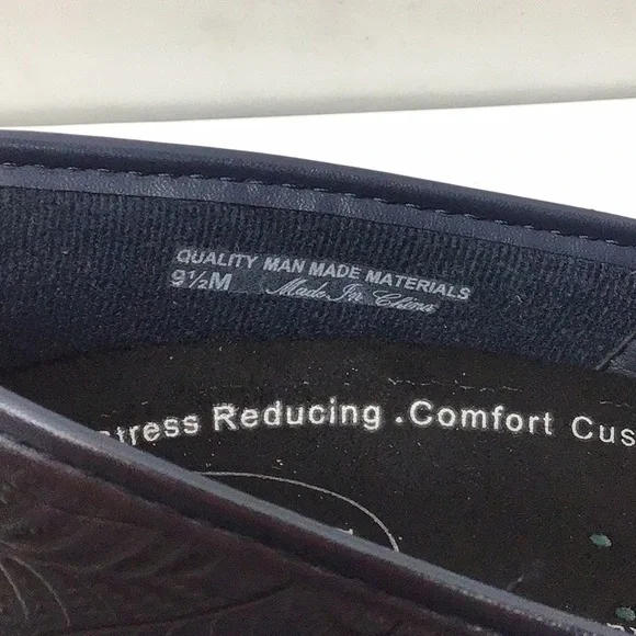 Easy Works by Easy Street NWOT navy blue embossed clogs size 9.5M - Picture 5 of 7